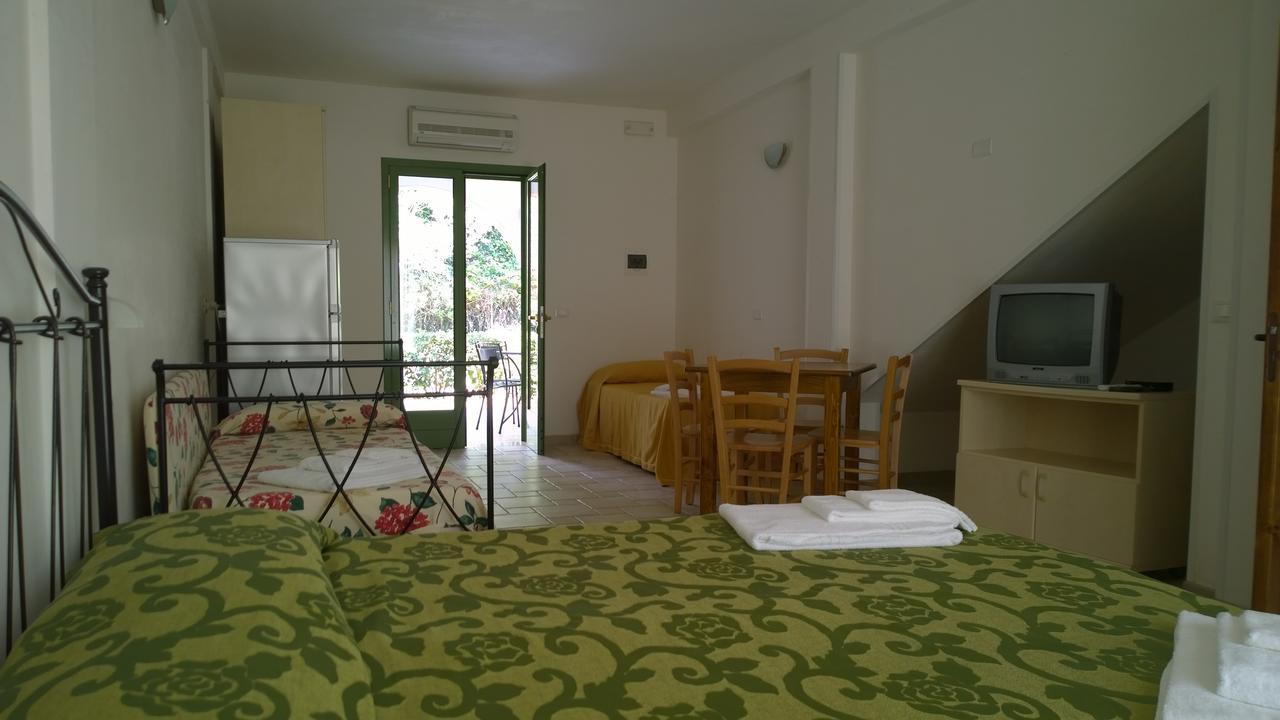 Family Village Otranto Alimini Ngoại thất bức ảnh